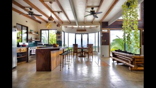 Montezuma Casa | Private Home in Montezuma with Ocean View