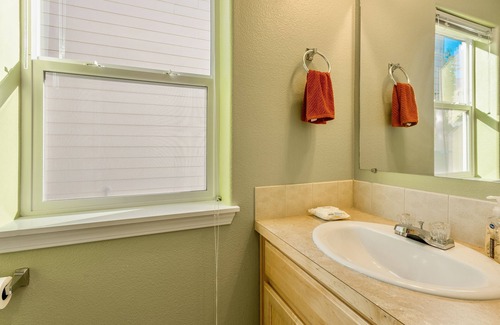 Hillsboro Casa | Private home in the heart of Hillsboro