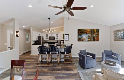 Brill Casa | Private home on 18th hole of Beautiful Butternut Hills. 25 Minutes to Hayward!