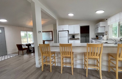 Creston Casa | Private Home on Olive Orchard