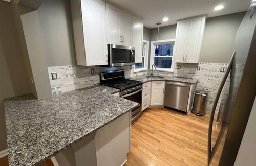 Dearborn Casa | Private Home on the Golf Course!