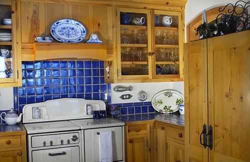 Ketchum Cabaña | Casa de estilo europeo en el río con aguas termales naturales