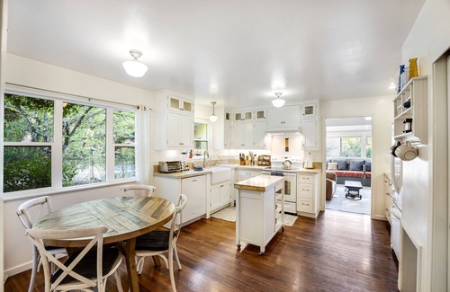 Cloverdale Casa | Private home w/creek access, stove, large yard, gas grill, firepit - dogs ok
