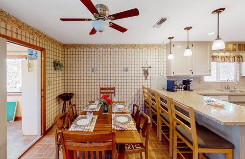 Jamestown Casa | Private home with peek-a-boo Yosemite views - near outdoor recreation