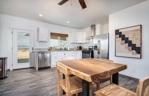 Wonder Valley Casa | Private Hot Springs - Desert Willow House