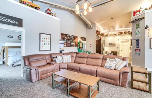 Weld County Casa | Private Hot Tub and Game Room Keenesburg Getaway!