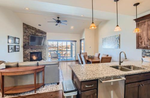 Park City Casa | Private Hot Tub, Close to Resorts - Private Hot Tub - Close to PC, Mountain Mansion Family Getaway