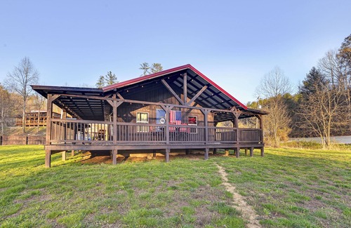 Campton Cabaña | Private Hot Tub: Dog-friendly Red River Gorge Home