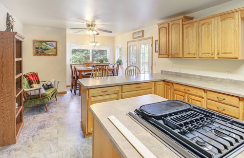 Lincoln Casa | 2 Mi to Blackfoot Pathways: Family Home w/ Hot Tub