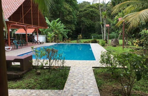 Damas Casa | CASA PRIVADA Y GRANJA PARA 8-31 PERSONAS