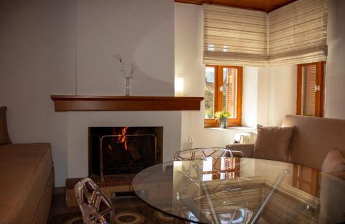 Karpenisi Apartamento | Private House, Miriki Village