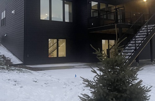 Dayton Casa | Private House on Golf Course with Sport Court!