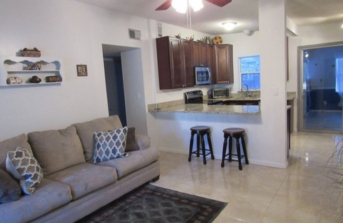 Sanford Casa | Private House with Pool