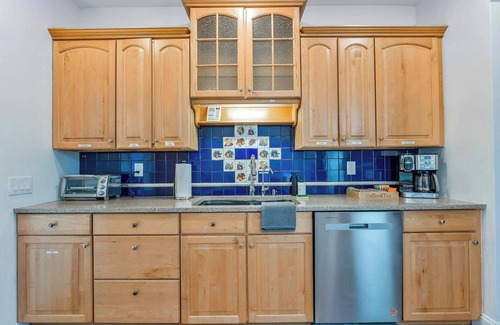 Reeders Casa | Private In-Ground Pool, Hot Tub, Sauna, Pickleball