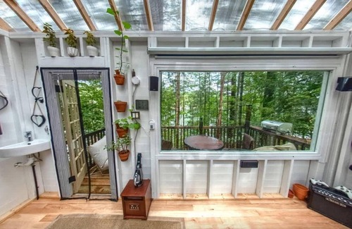 Brantingham Casa | Private Island, 5 Homes, 2 HotTub, Boat -Sleeps 17
