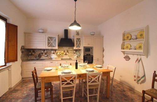 Le Piazze Villa | Casa de vacaciones privada con WIFI, piscina privada, A/C, TV, balcón, cerca de Cortona