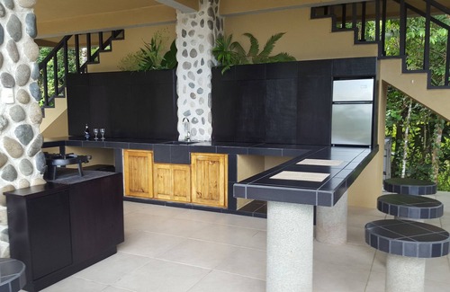Ballena Casa | Jungle Retreat - 43 Acres - 2230sf Experimenta la naturaleza con comodidad