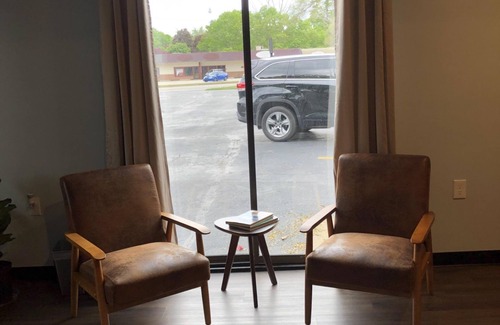 North Muskegon Apartamento | Private King Studio Close to the Action and Recently Renovated
