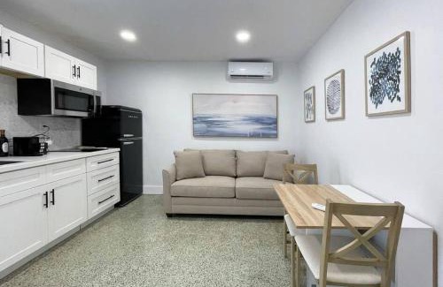 Coral Way Apartamento | Private King Suite in Miami