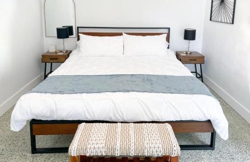 Coral Way Apartamento | Private King Suite in Miami