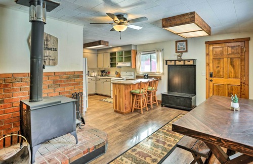 La Pine Cabina | Private La Pine Cabin Rental: 30 Mi to Bend!