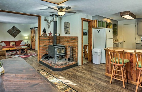 La Pine Cabina | Private La Pine Cabin Rental: 30 Mi to Bend!