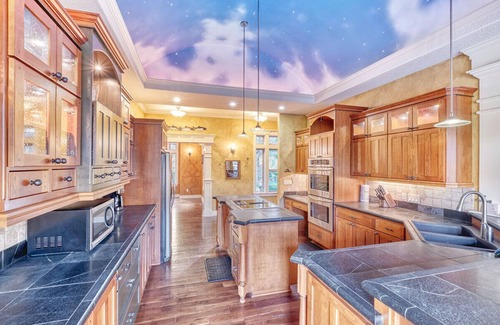 Long Beach Casa | Private LAKE, AMAZING VIEW, HOT TUB, Luxury (LakeForest)