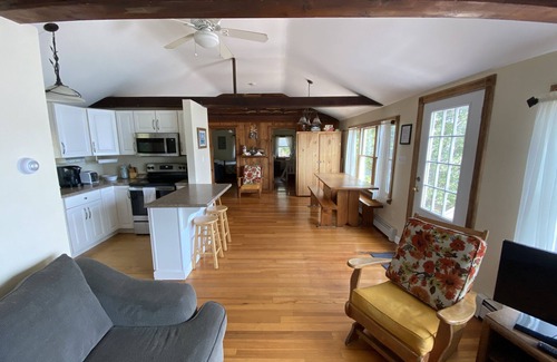Centerville Cabaña | Private Lake Front Cottage