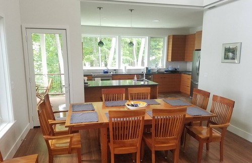 Trumansburg Casa | Private Lake House on Cayuga Lake in wine country near Taughannock Park