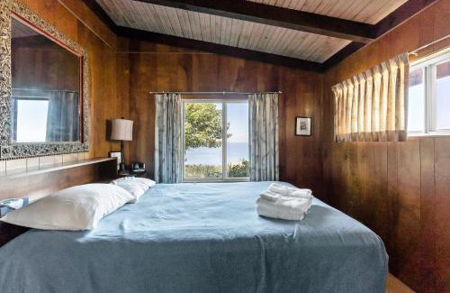 Holland Casa | Private Lake Michigan Beach Access
