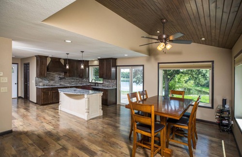 Green Lake Casa | Private Lakefront home surround by nature. Great for Family Gatherings!