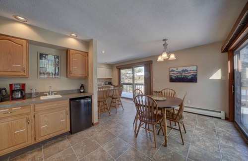 Paupack Casa | Private Lakefront on Fairview Lake - Sleeps 6-8