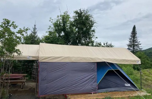 Concord Alquiler De RV | Private Lakeside Camping with Included Tent, Air Mattresses, Kayaks, Fire Wood