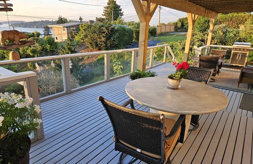 Seattle Metro Area Apartamento | Private Large Studio with Lake View