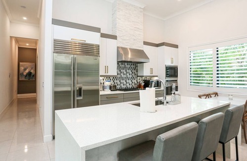 Naples Cabaña | PRIVATE LAZY RIVER, 2 BEDS 2 BATHS, LOGAN WOODS, FURNISHED SEASONAL RENTAL