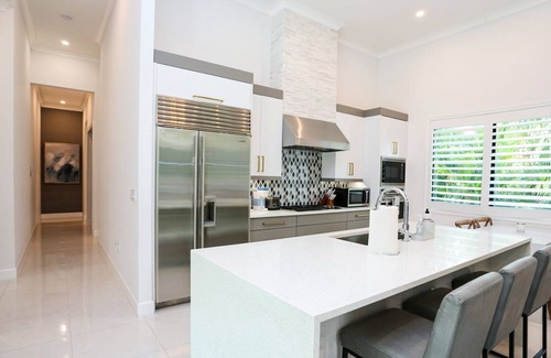 Naples Cabaña | PRIVATE LAZY RIVER, 2 BEDS 2 BATHS, LOGAN WOODS, FURNISHED SEASONAL RENTAL