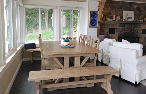 Trumansburg Cabaña | PRIVATE. Lots of room to spread out! 2 Hugh docks. Water toys. Parking!