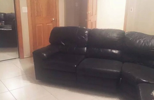 Frankfort Apartamento | Privado de nivel inferior 2 Dormitorio espacio de invitados.