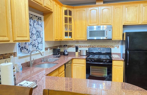 West Side Apartamento | Private luxury apartment/close to NYC/free wifi+parking/