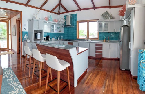 Bocas del Toro Casa | Private Luxury Over the Water Bungalow
