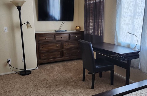 Coral Hills Casa | Private Luxury room in a house w private bath near the airport and strip