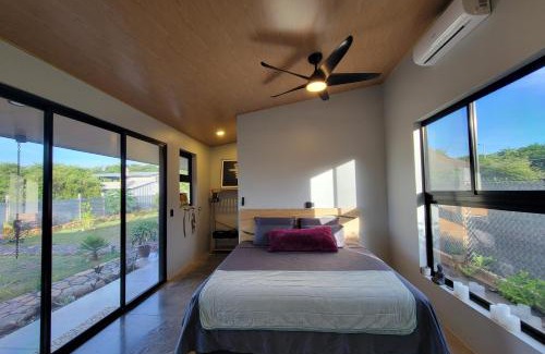 Punta Mango Cabina | Private Mango Surf Studio with WiFi Hot Water and AC