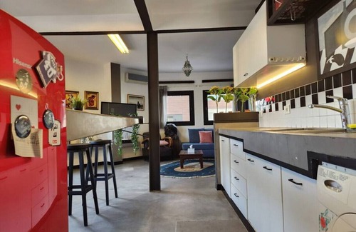 Mar Mikhael Apartamento | Private Mar Mikhael Loft: Best View 24/7 Power