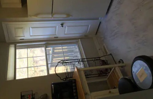 Glasgow Casa | Private Master Bed, Bath, and Walk-in Closet