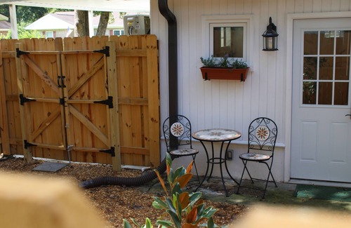 Pooler Apartamento | Private Master Suite - 1 Bed 1 Bath 1 Futon 1 Kitchen