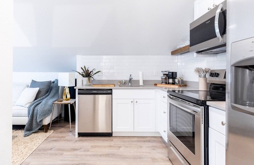 Whittier Casa | Private modern carriage house in Downtown Denver