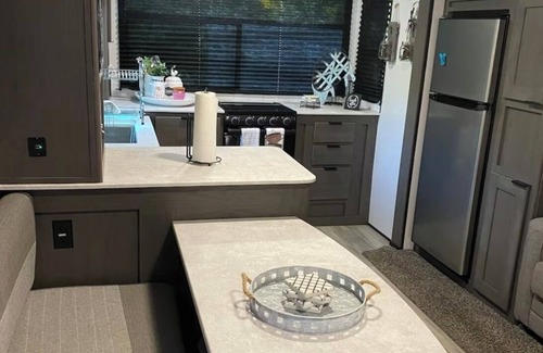 Braden River Casa | Private Modern RV!