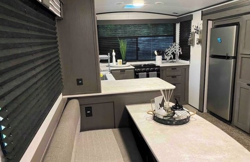 Braden River Casa | Private Modern RV!