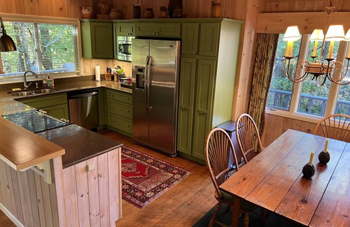 Cashiers Cabaña | Private mountain cottage with amazing views and close to sliding rock