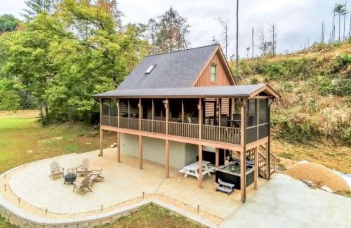 Purlear Casa | Private Mountain Creekside Cabin, with Hot Tub